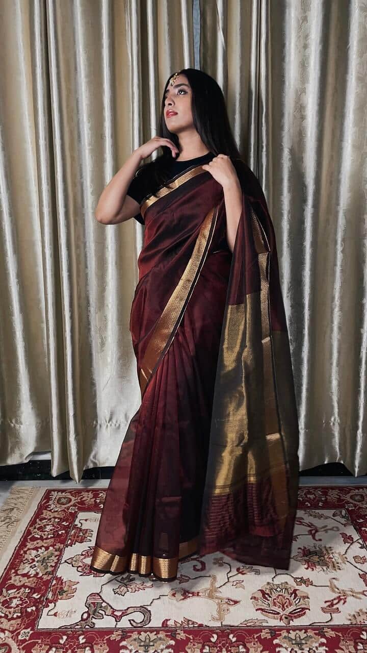 Maroon Moam