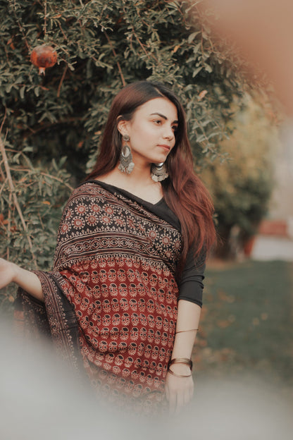 Mehwish Hayat loved - Petal Red